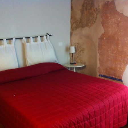 B&B Vicolo Vecchio Terracina Eksteriør billede